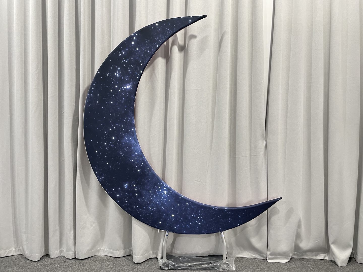 Flash Sale Mocsicka Half Crescent aluminum alloy Stand and Double-printed Cover Backdrop for Party Decoration