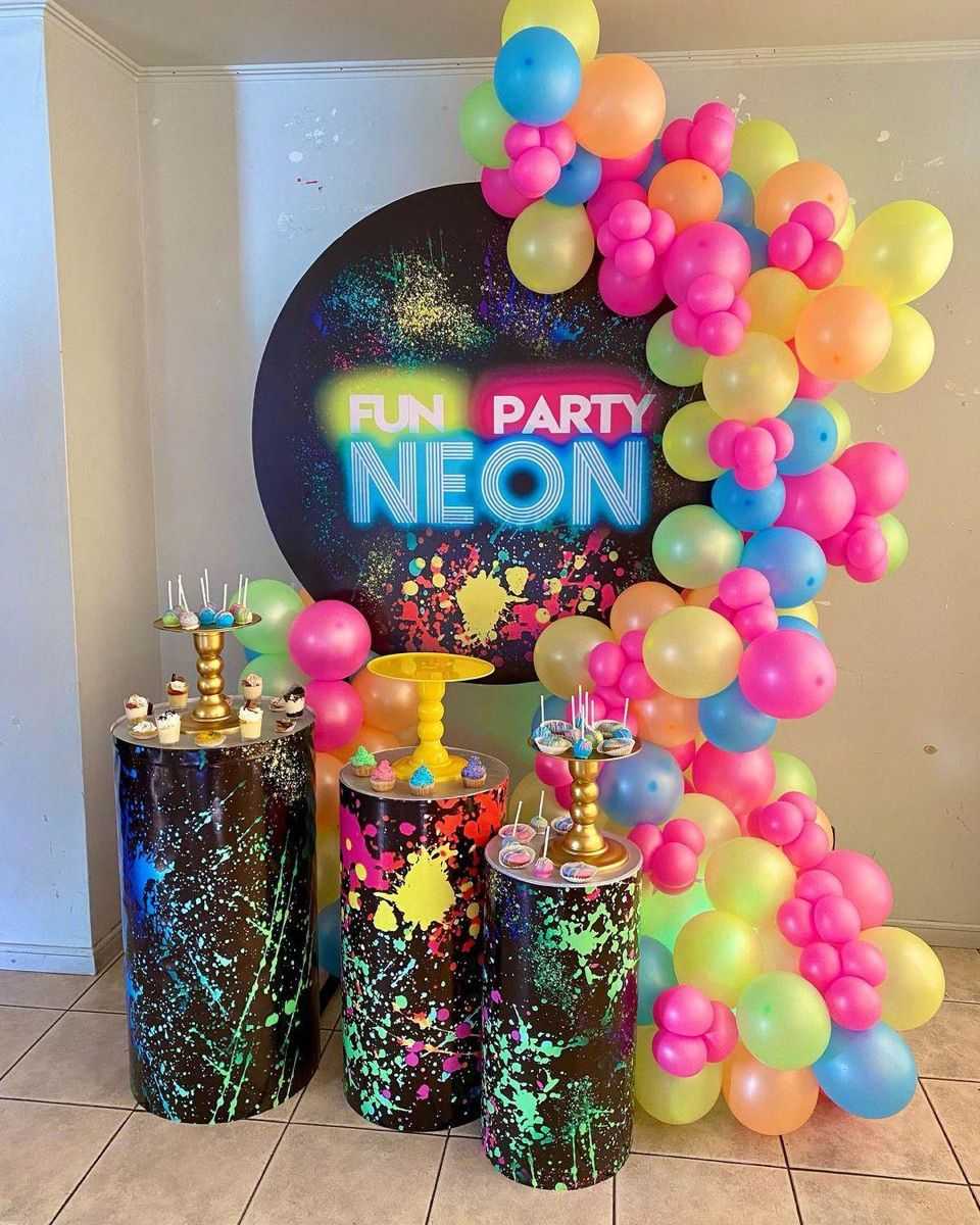 Mocsicka Color Graffiti Fun Party Neon Round Cover Backdrop-Mocsicka Party