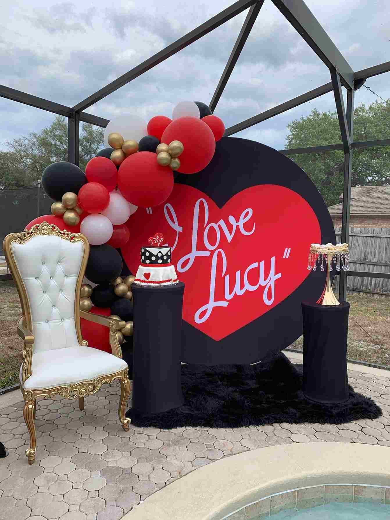 Mocsicka Red Heart LOVE Party Round Cover Backdrop-Mocsicka Party