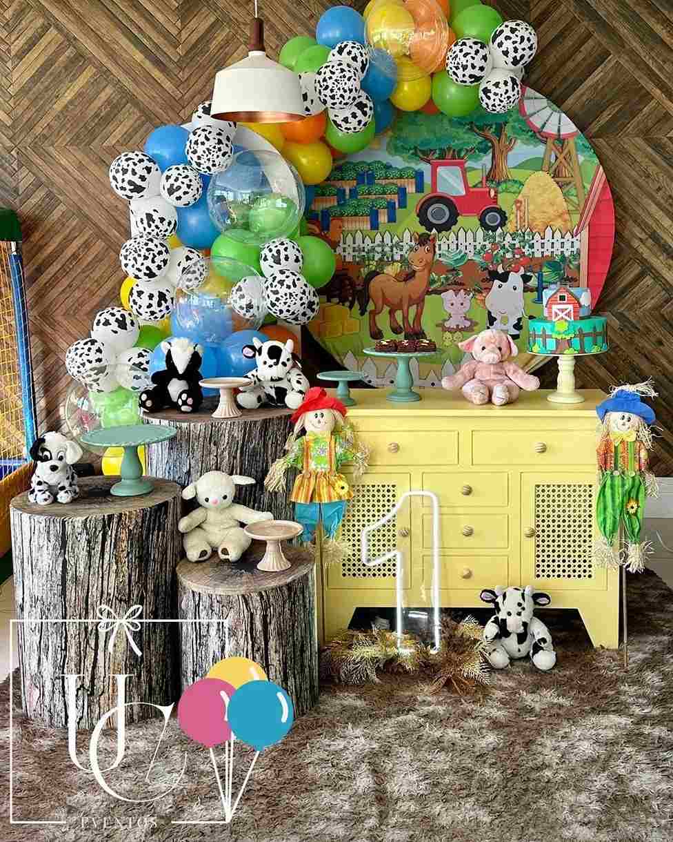 Mocsicka Happy Farm Theme Round cover and Wooden Cylinder Cover Kit for Birthday Party Decoration-Mocsicka Party