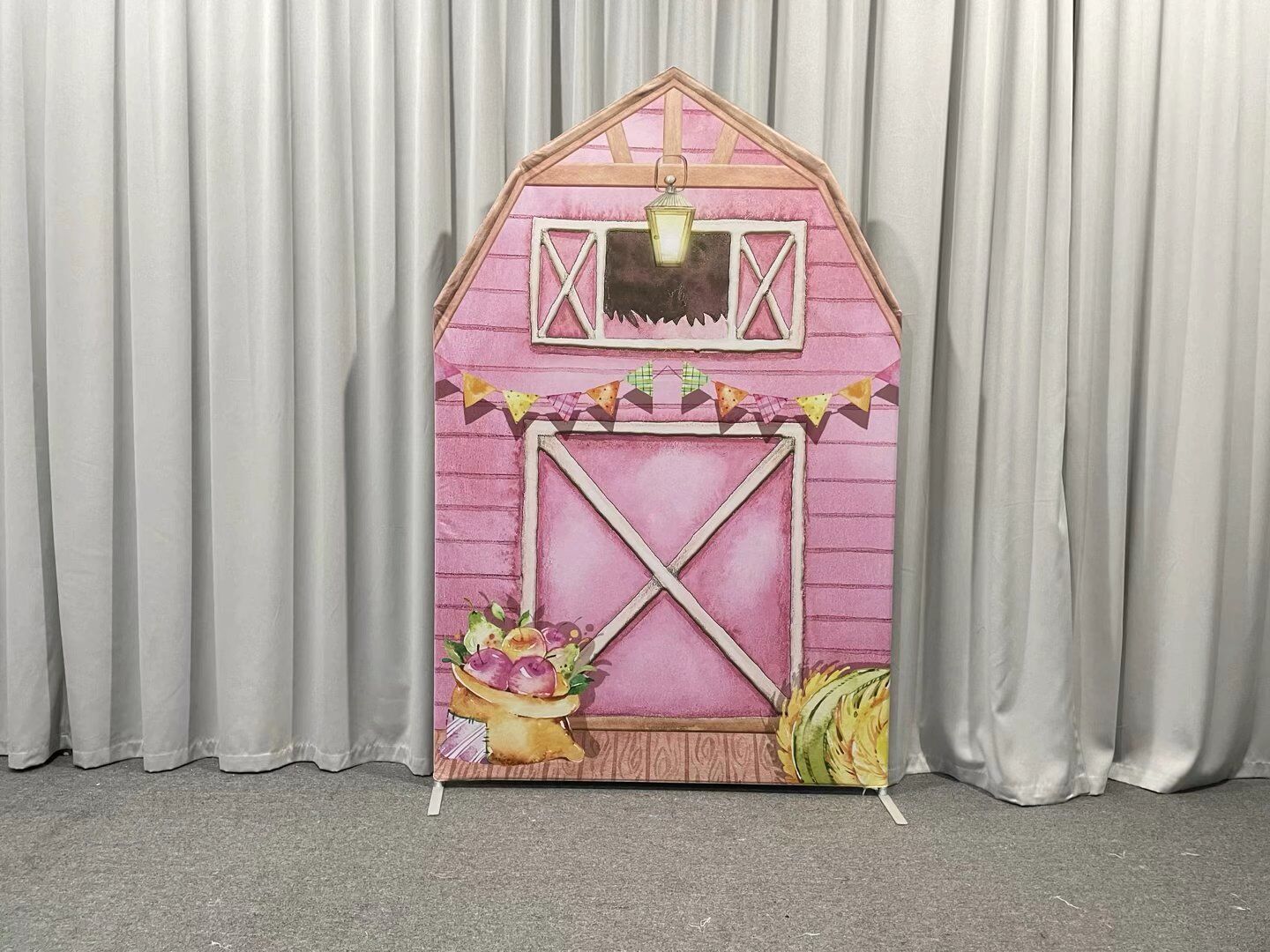 Flash Sale Mocsicka House Shape aluminum alloy Stand and Double-printed Cover Backdrop for Party Decoration